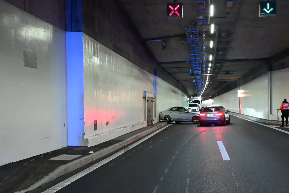 St.Gallen – Unfall im Rosenbergtunnel sorgt für Stau im Morgenverkehr