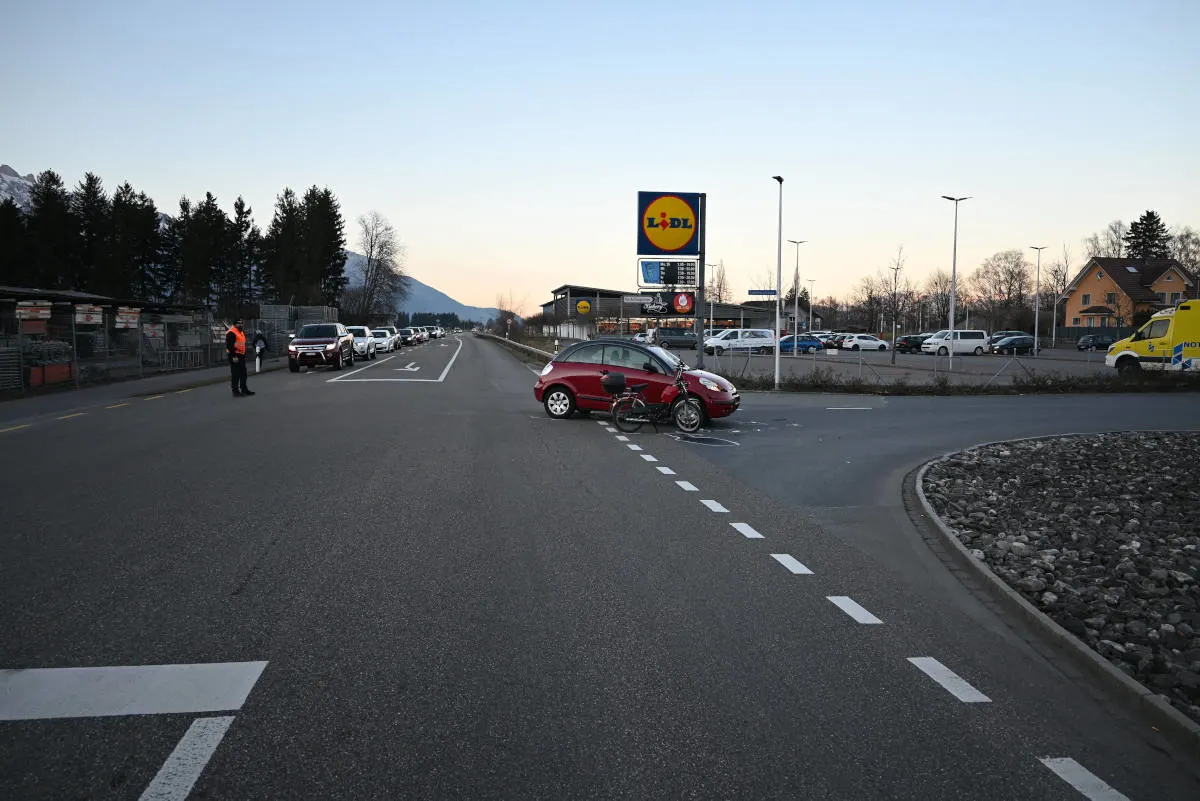 Buchs SG – Unfall zwischen Auto und Mofa