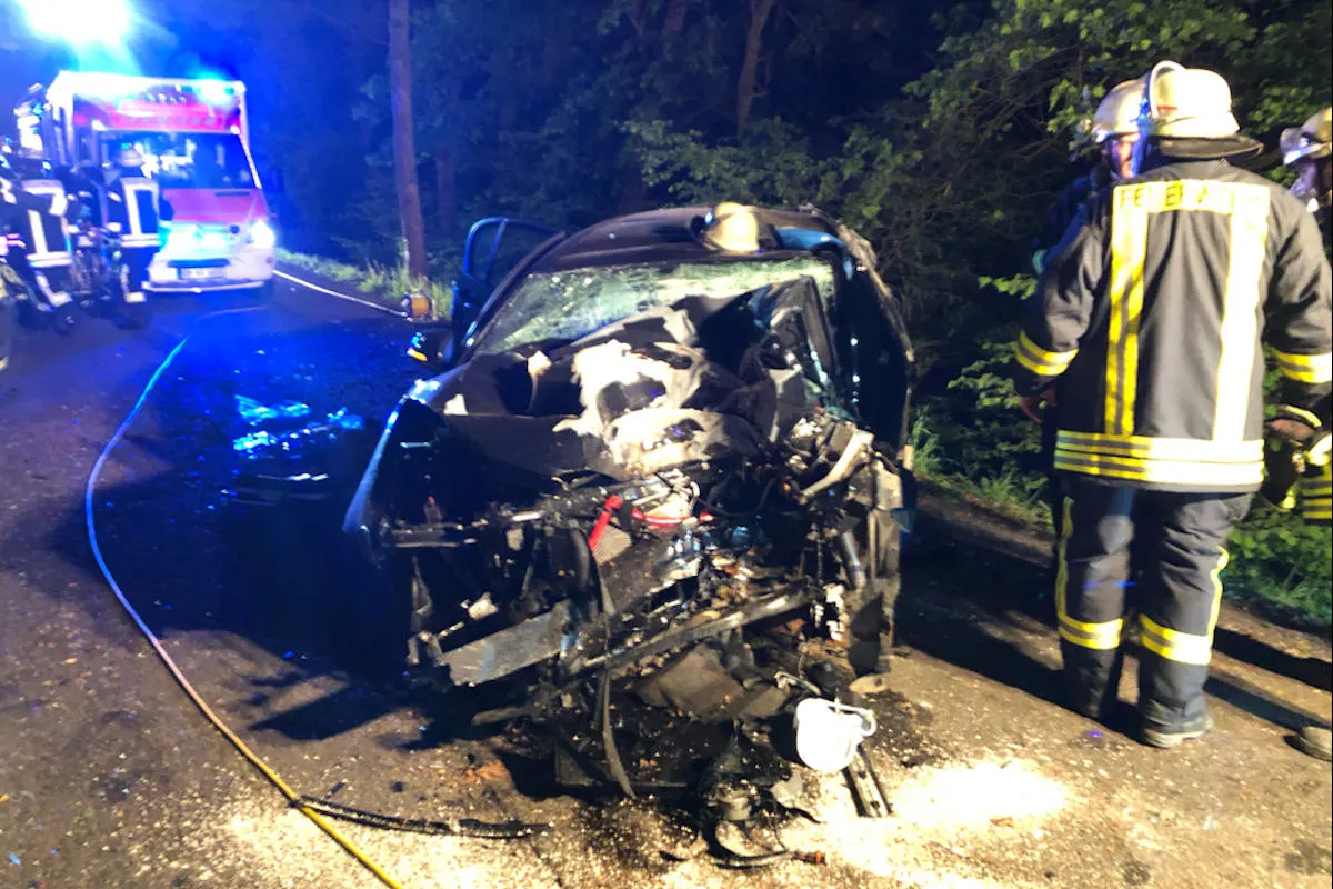 Morsbach-Überasbach – Junger BMW-Fahrer schwerstverletzt