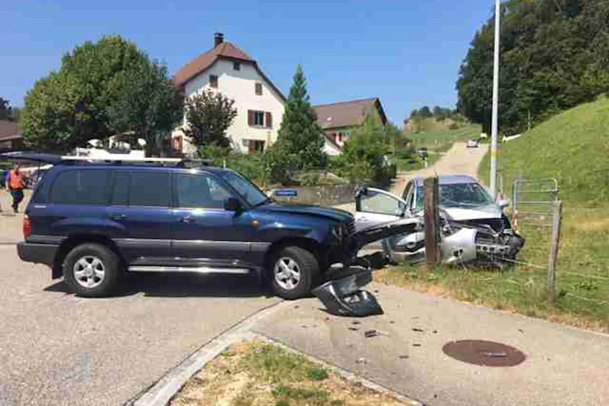 Hauenstein SO - Kollision fordert ein Todesopfer und zwei Verletzte