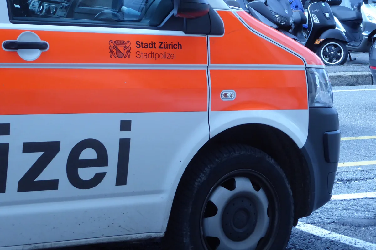 Zürich – Einbrecher stehlen Luxusuhren aus Schmuckgeschäft
