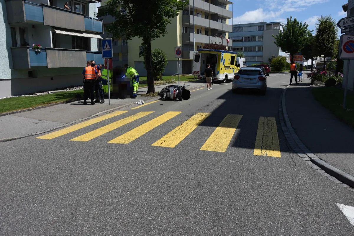 Gossau SG - 31-jähriger Rollerfahrer verletzt