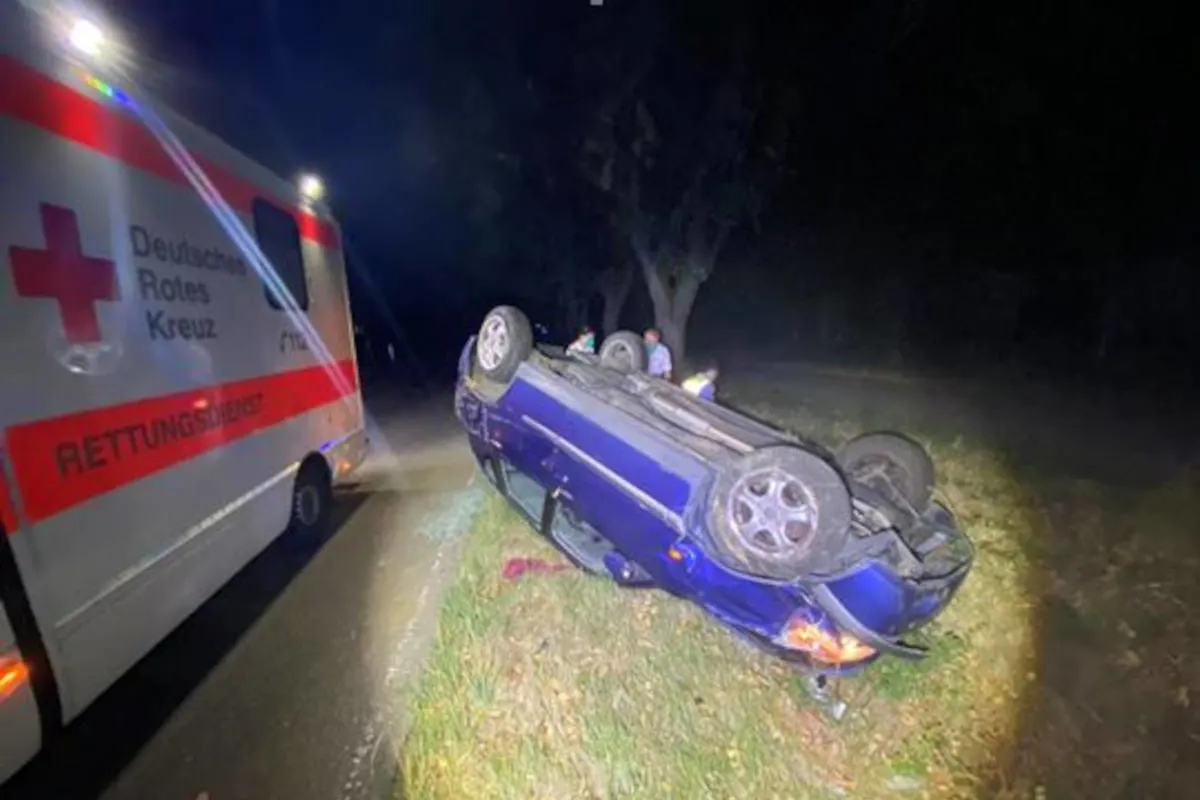 Rhodt – Mit PKW bei Unfall überschlagen