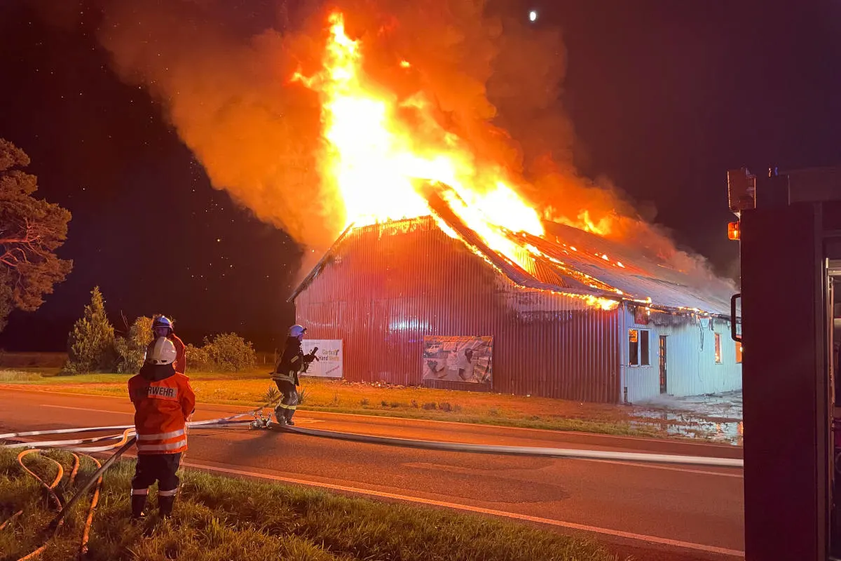 Wistedt-Hofkoh – Großfeuer vernichtet Scheune