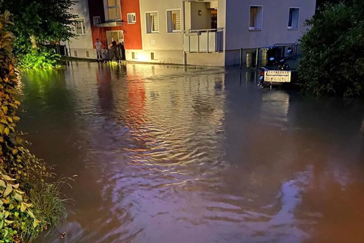 Unwetter in Sprockhövel - Feuerwehrmann bei Einsatz verletzt