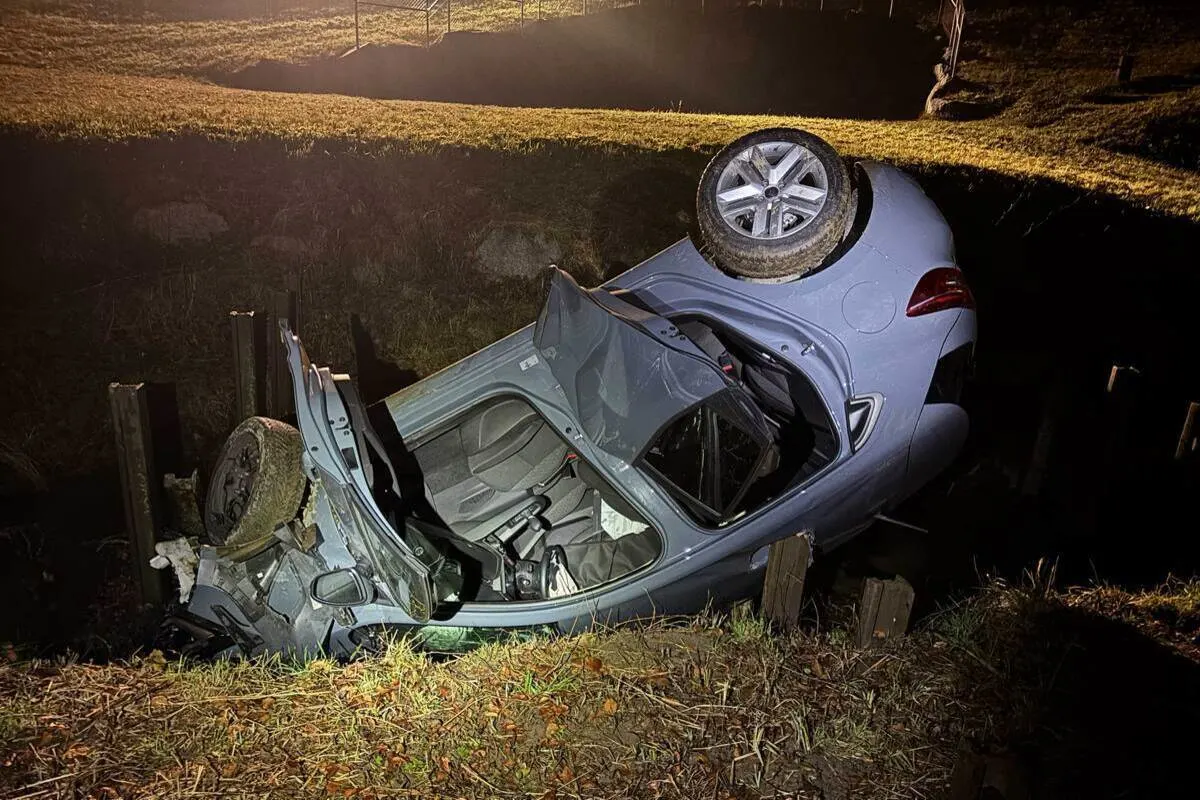 Villmergen AG – Alkoholisiert verunfallt - Auto landet im Bach
