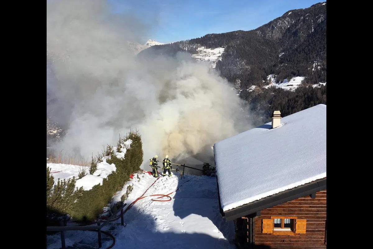 La Tzoumaz VS - Brand eines Chalets