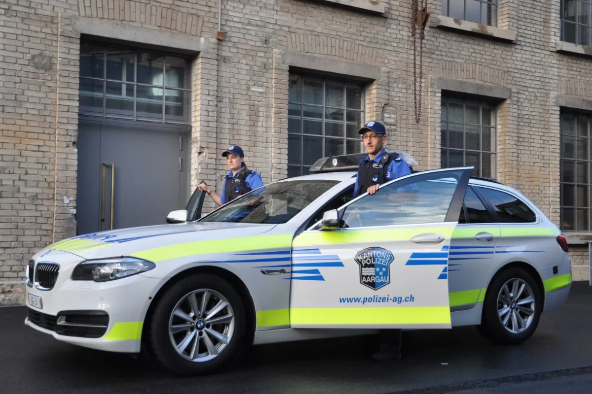 Aargau AG -  Polizeipräsenz im ganzen Kanton verstärkt – Kontrolle des Versammlungsverbotes