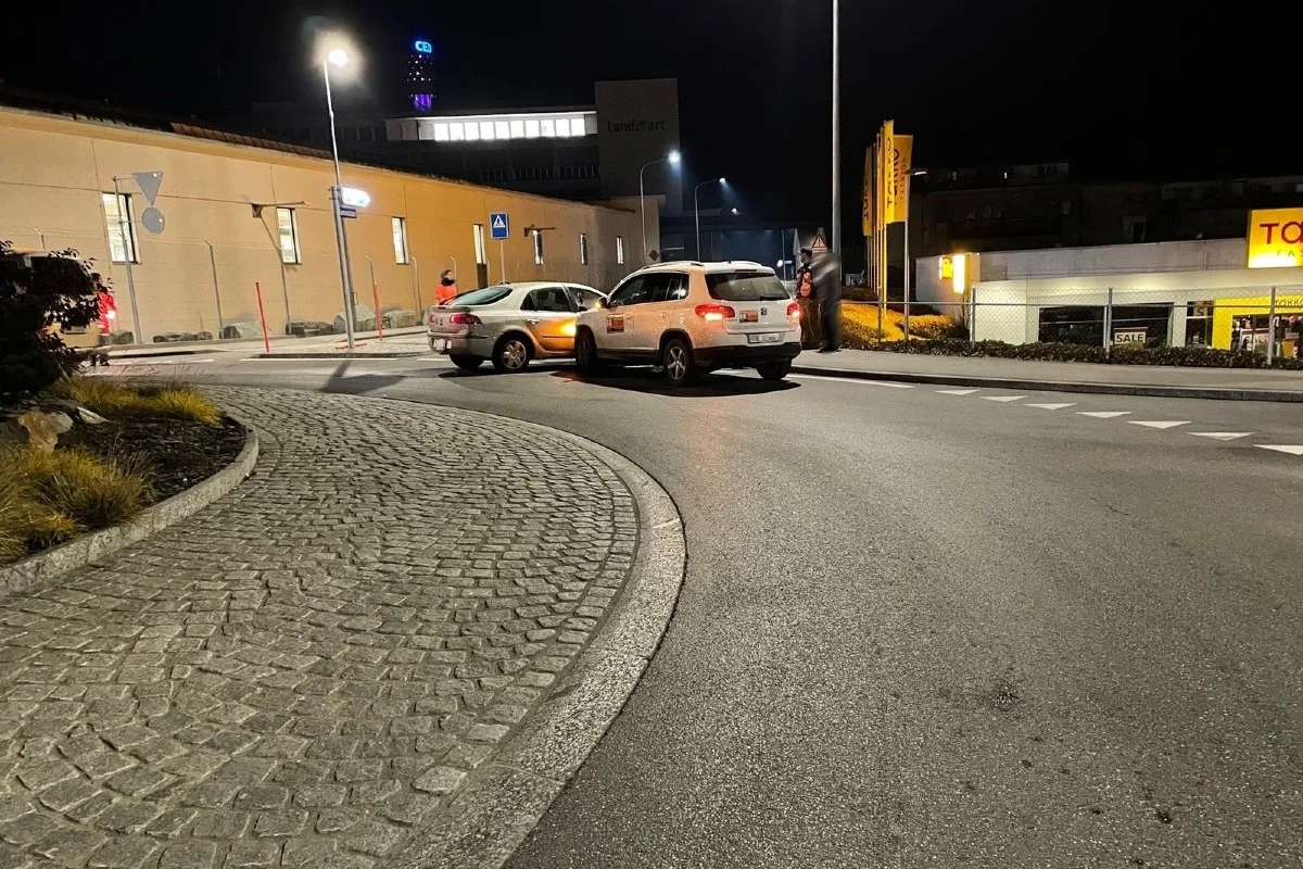Landquart GR -  Kollision in Kreisel