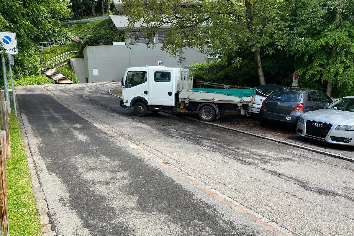 Stadt Zug – Lieferwagen macht sich selbstständig