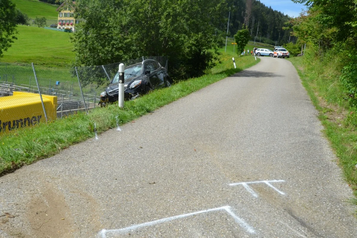 Waldstatt AR - Totalschaden nach Sekundenschlaf - Führerschein weg
