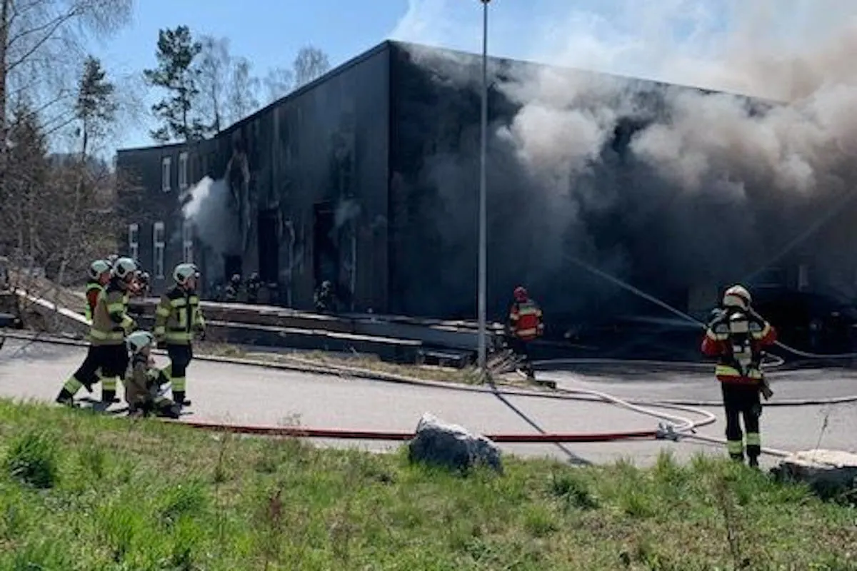 Lüsslingen SO – Industriegebäude in Brand geraten