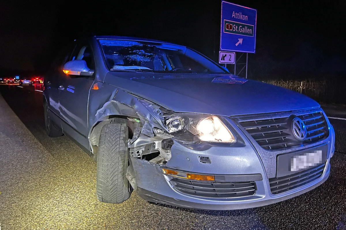 Attikon ZH – Fahrunfähiger Falschfahrer verursacht Unfall auf der A7 
