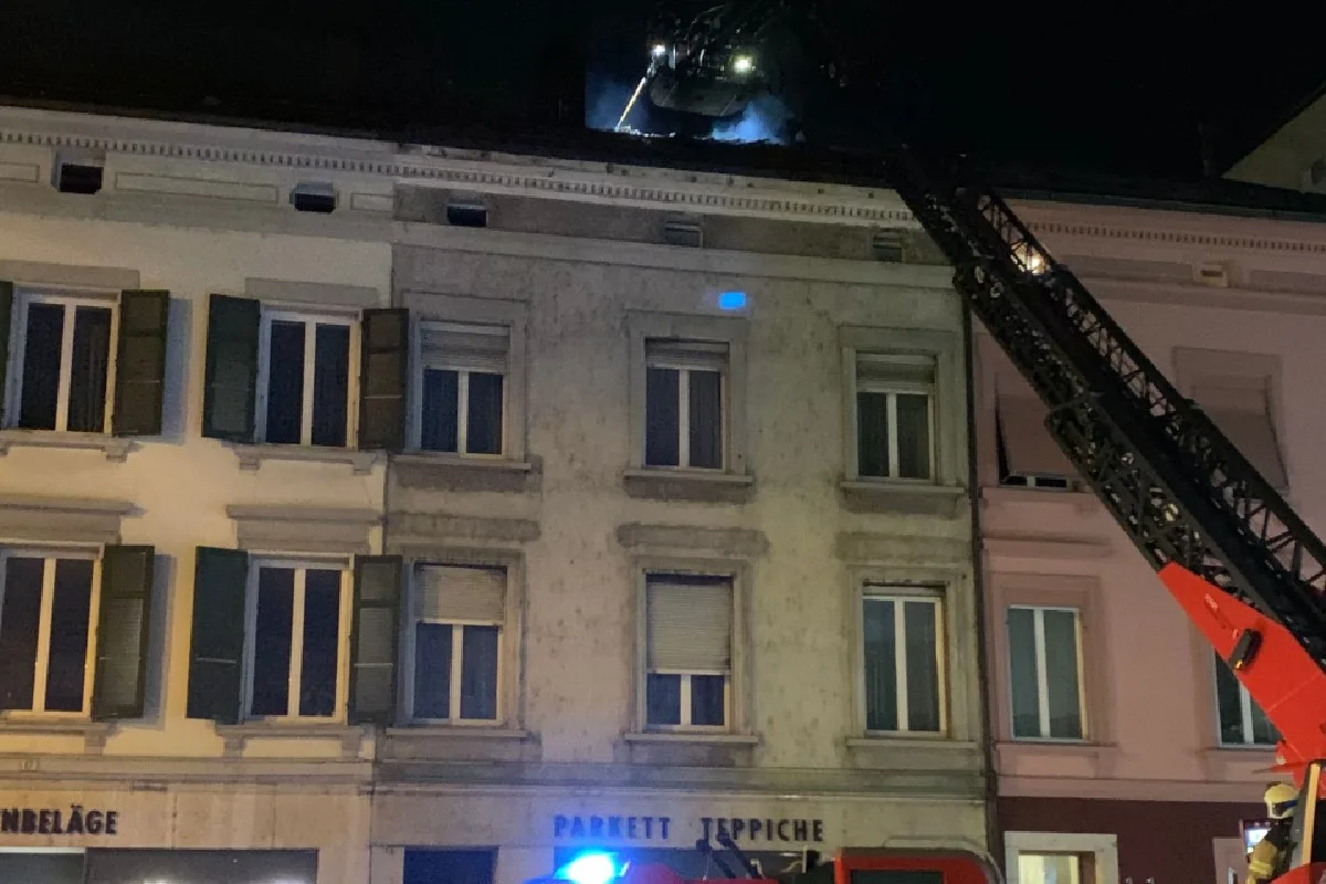 Solothurn SO - Brand im Dachstock eines Mehrfamilienhauses - Brandursache unklar
