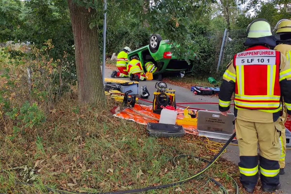 Xanten - Ein Verletzter nach Überschlag mit PKW