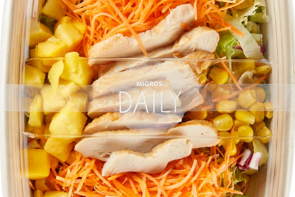 Dringender Rückruf - Die Migros ruft drei Saladbowls mit Poulet zurück