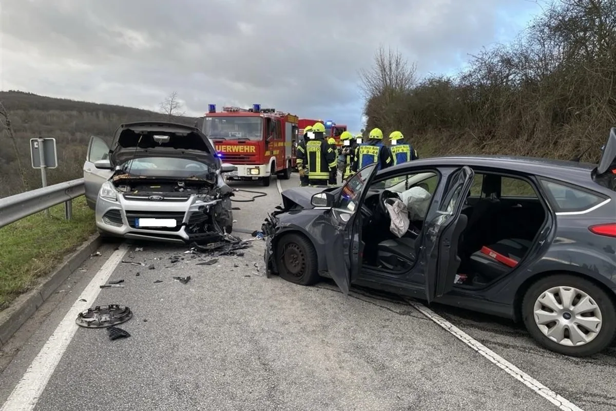 Bingen-Bingerbrück RP - Straße nach Unfall vollgesperrt