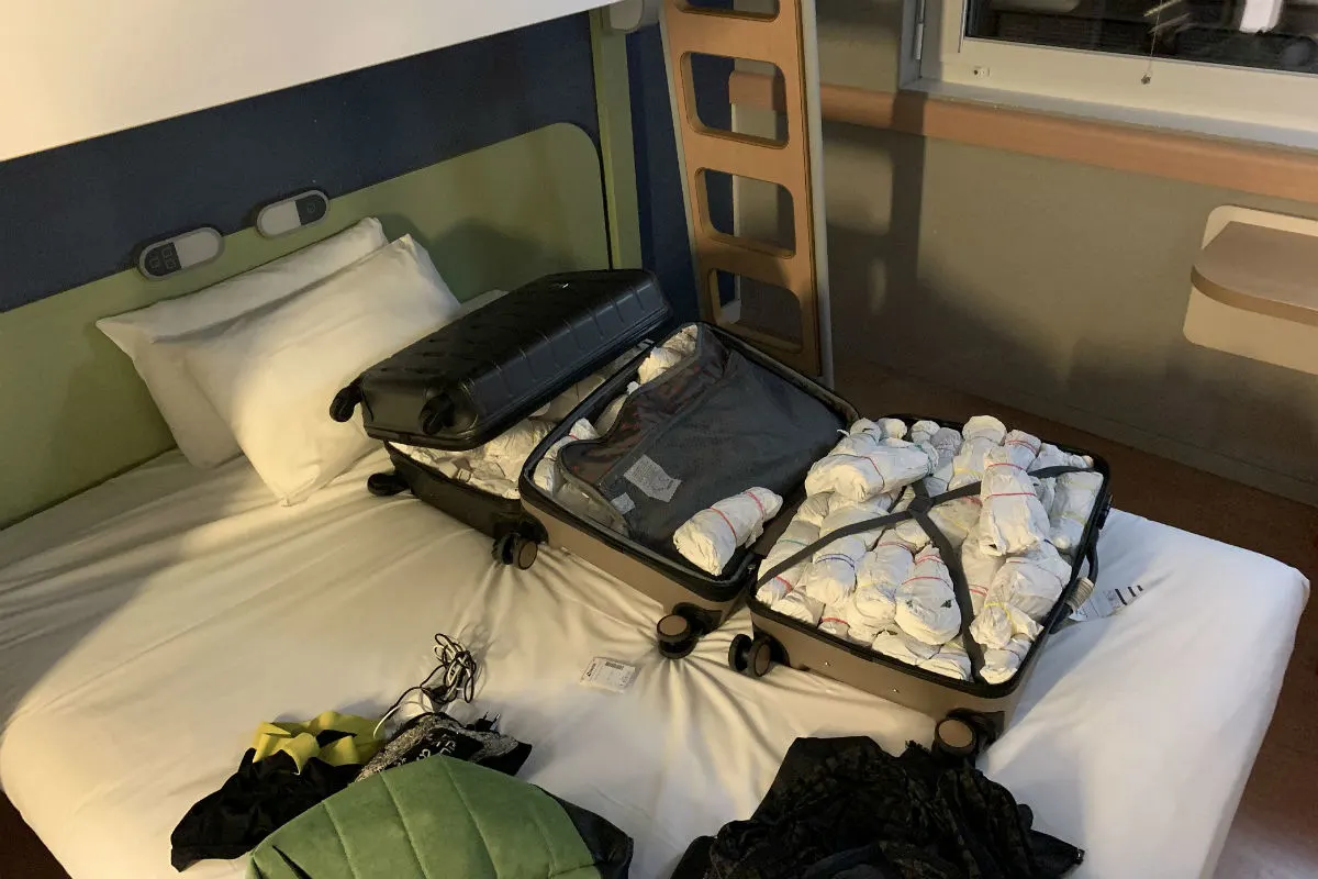 Glattbrugg / Zürich Flughafen ZH - Fünf Khat-Schmuggler verhaftet