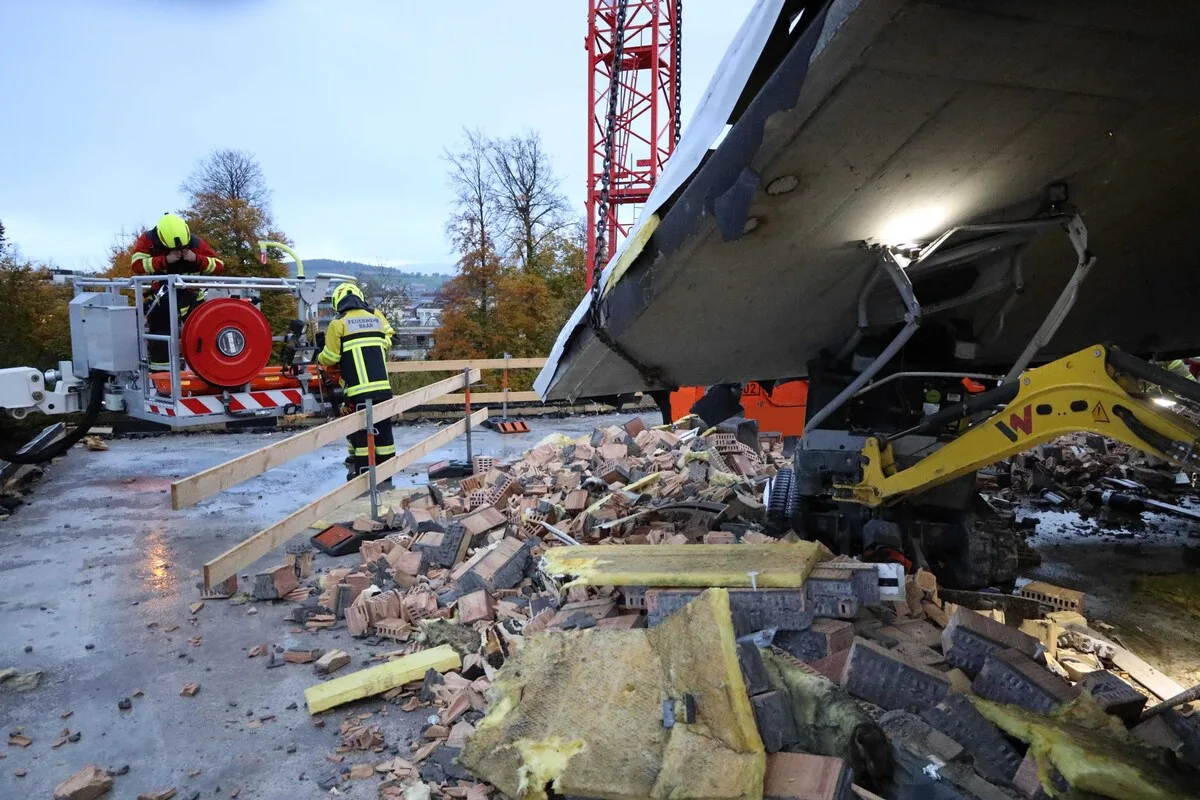 Baar ZG – Arbeiter bei Baustellenunfall lebensbedrohlich verletzt