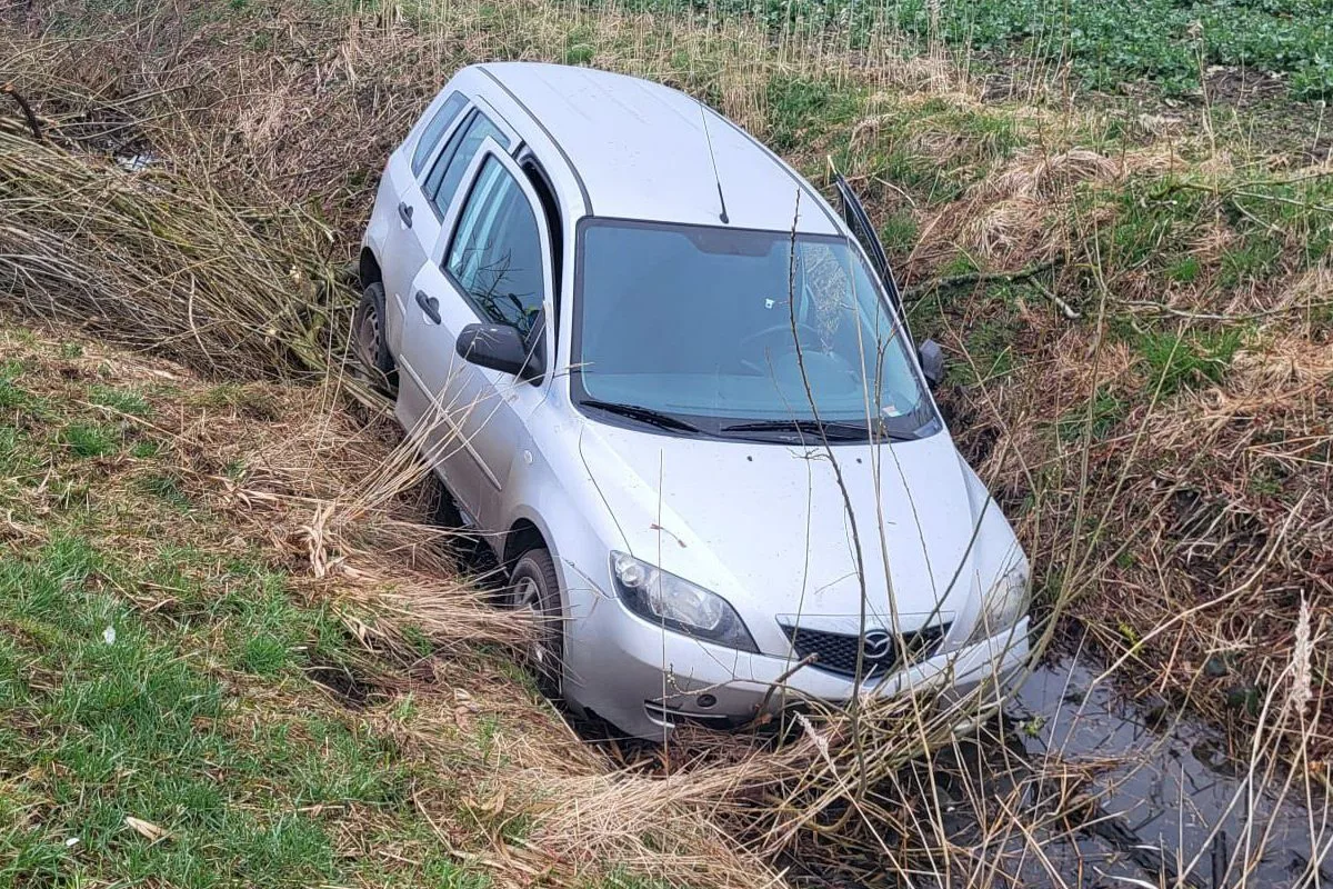Freiburg (Elbe) – Autofahrerin (66) stirbt nach Alleinunfall