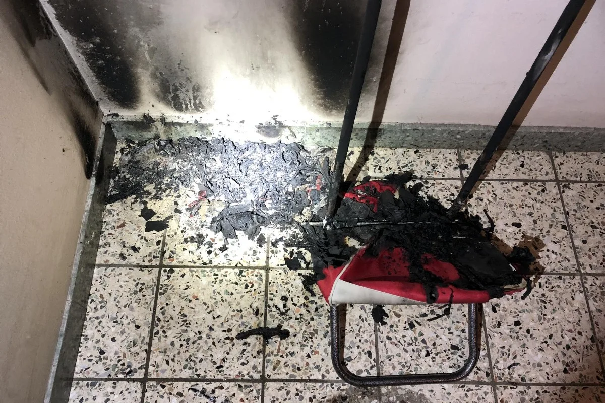 Reinach BL - Plötzlich brannte eine Einkaufstasche im Treppenhaus!