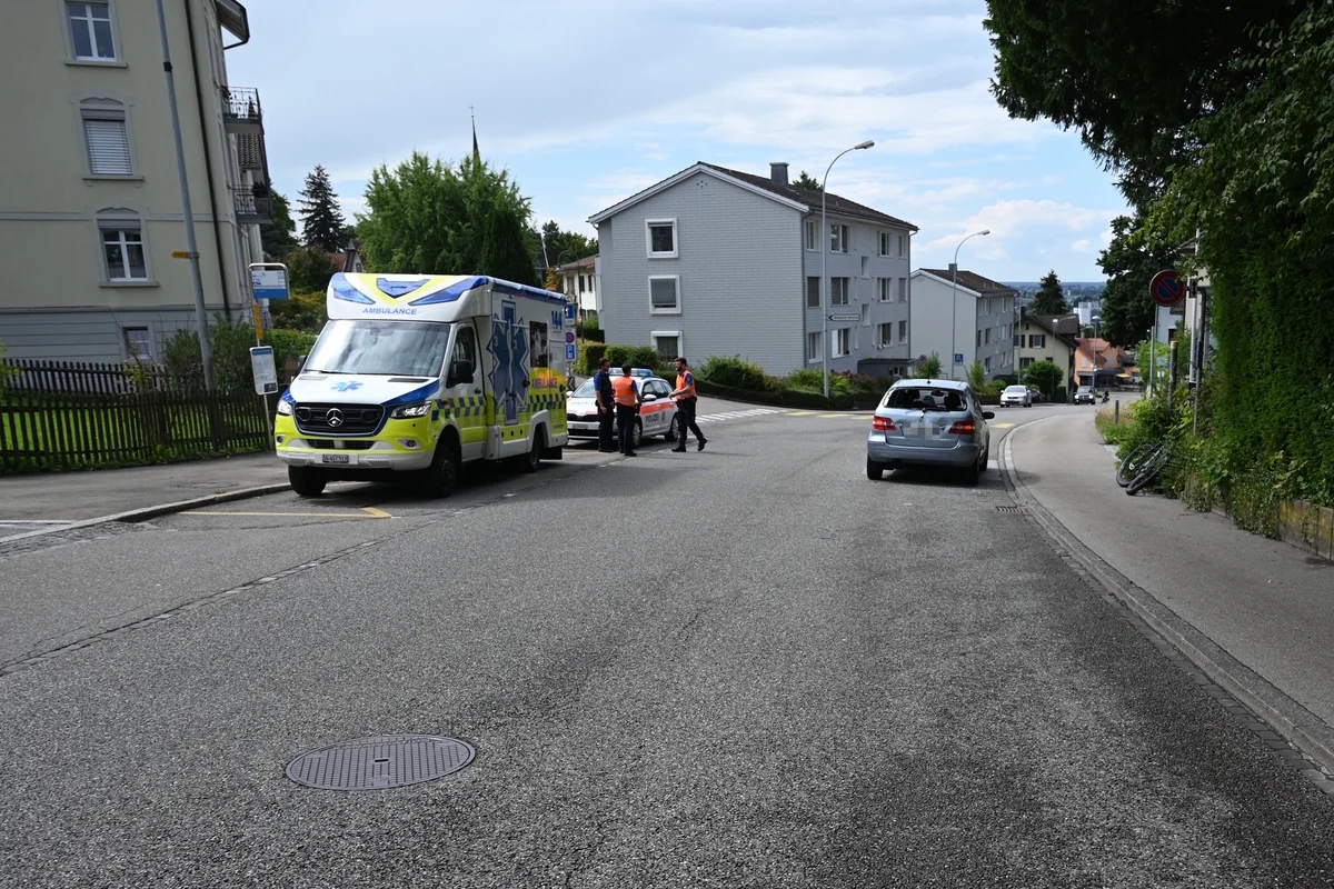 Auffahrunfall in Rorschach SG – E-Biker übersieht abbremsendes Auto