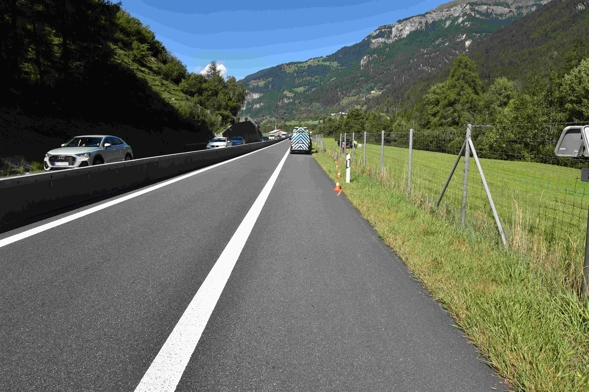 Zillis GR - Verunfallt und im Wiesland gelandet