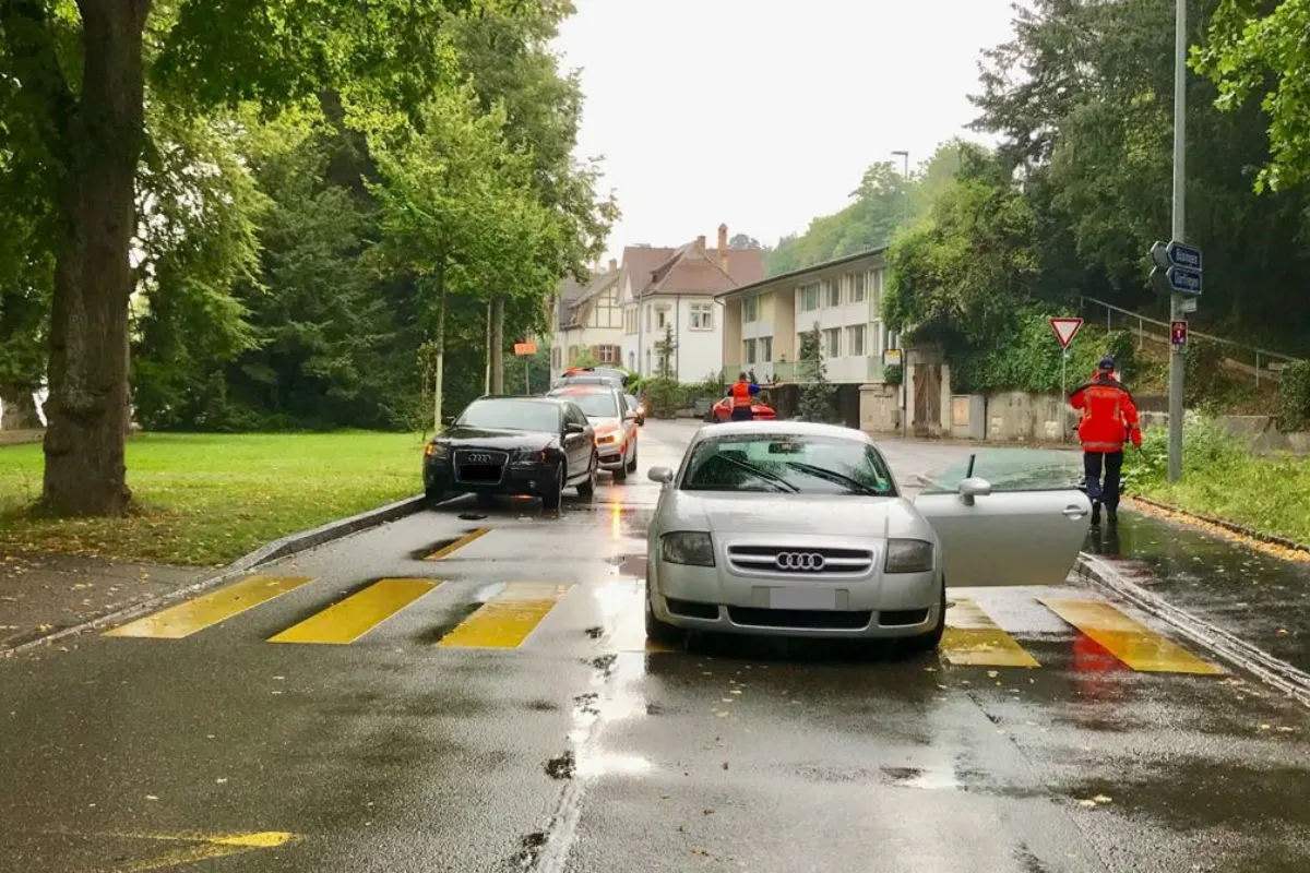  Schaffhausen SH - Auffahrkollision vor Fussgängerstreifen