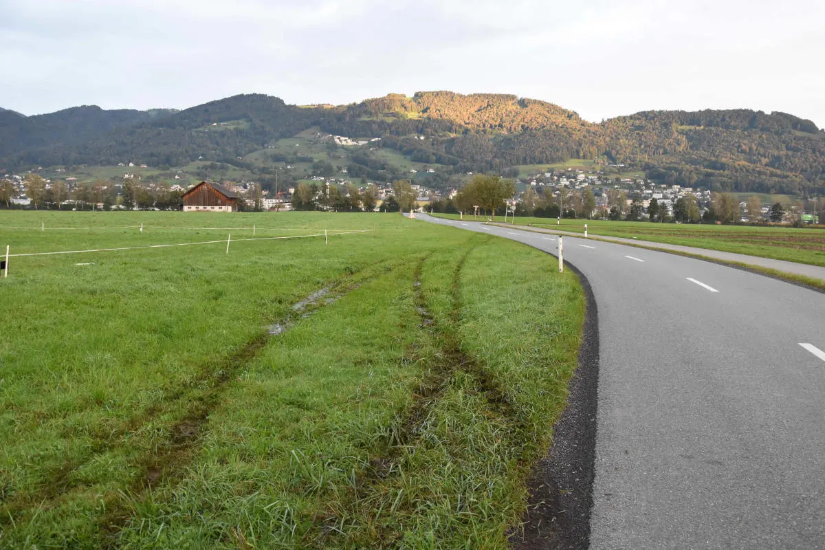 Unfall in Rebstein SG – Nach Kollision geflüchtet – Zeugenaufruf