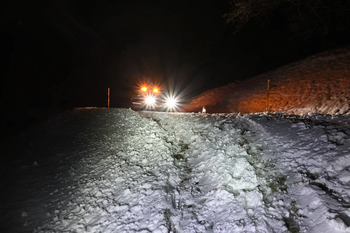 Mehrere Unfälle im Kanton Graubünden – Auto überschlägt sich mehrmals seitlich