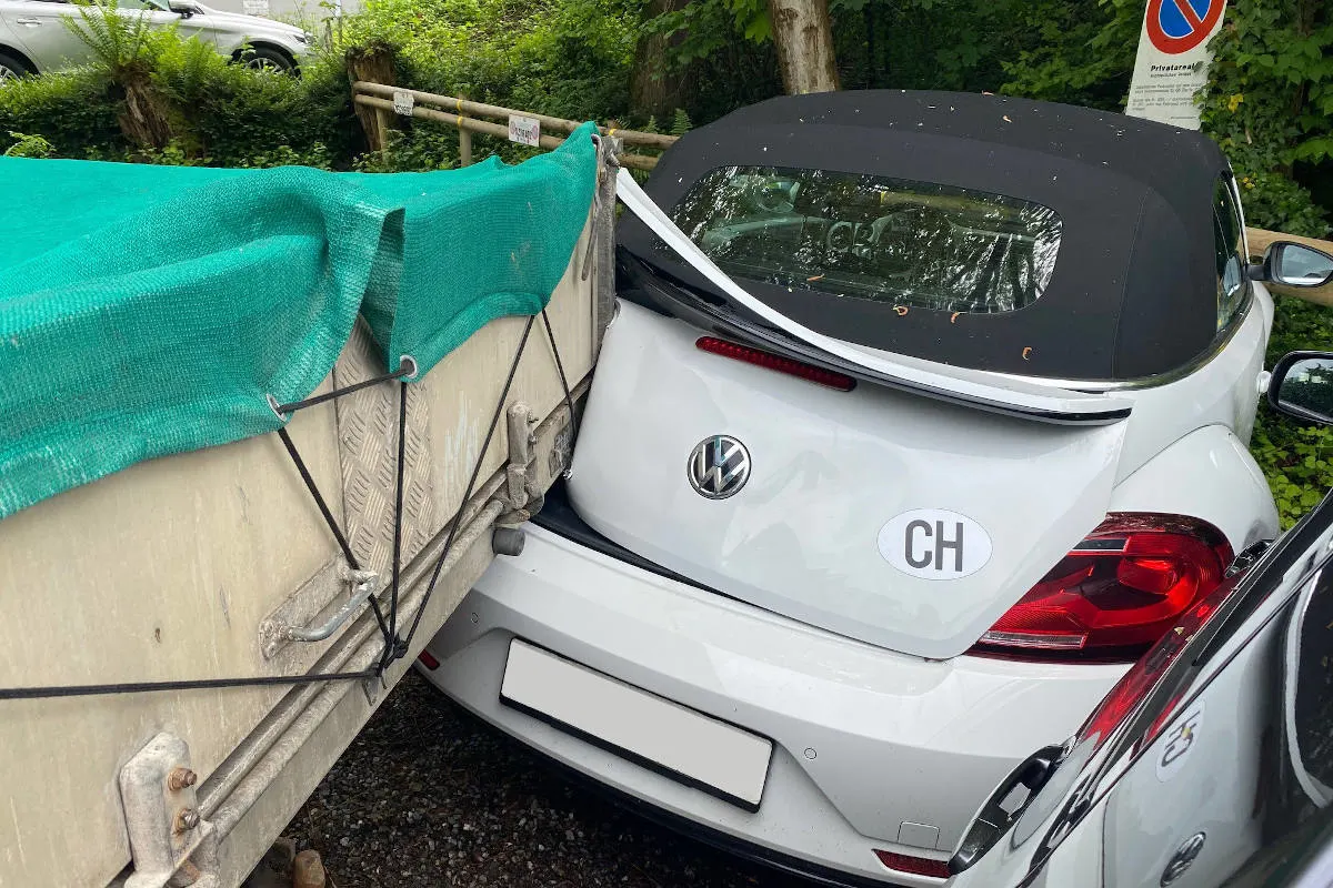 Stadt Zug – Lieferwagen macht sich selbstständig