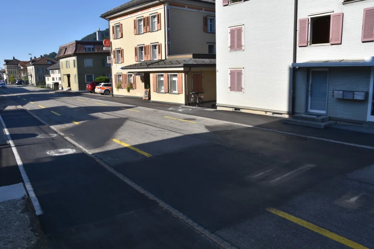  Wattwil SG - Velofahrer von VW Golf erfasst und zum Sturz gebracht - Auto fuhr weiter