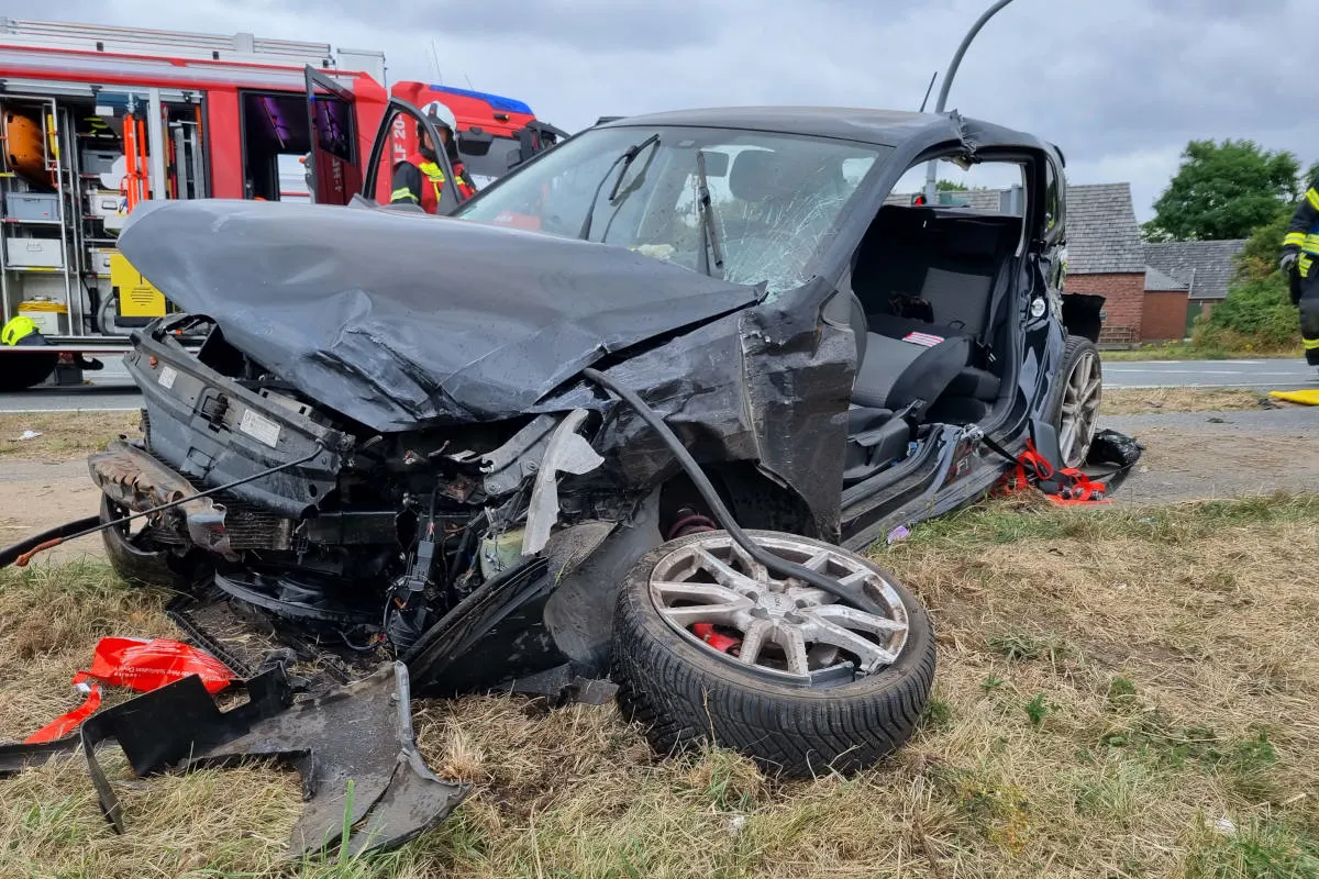 Kevelaer – Schwerer Verkehrsunfall mit Rettungswagen