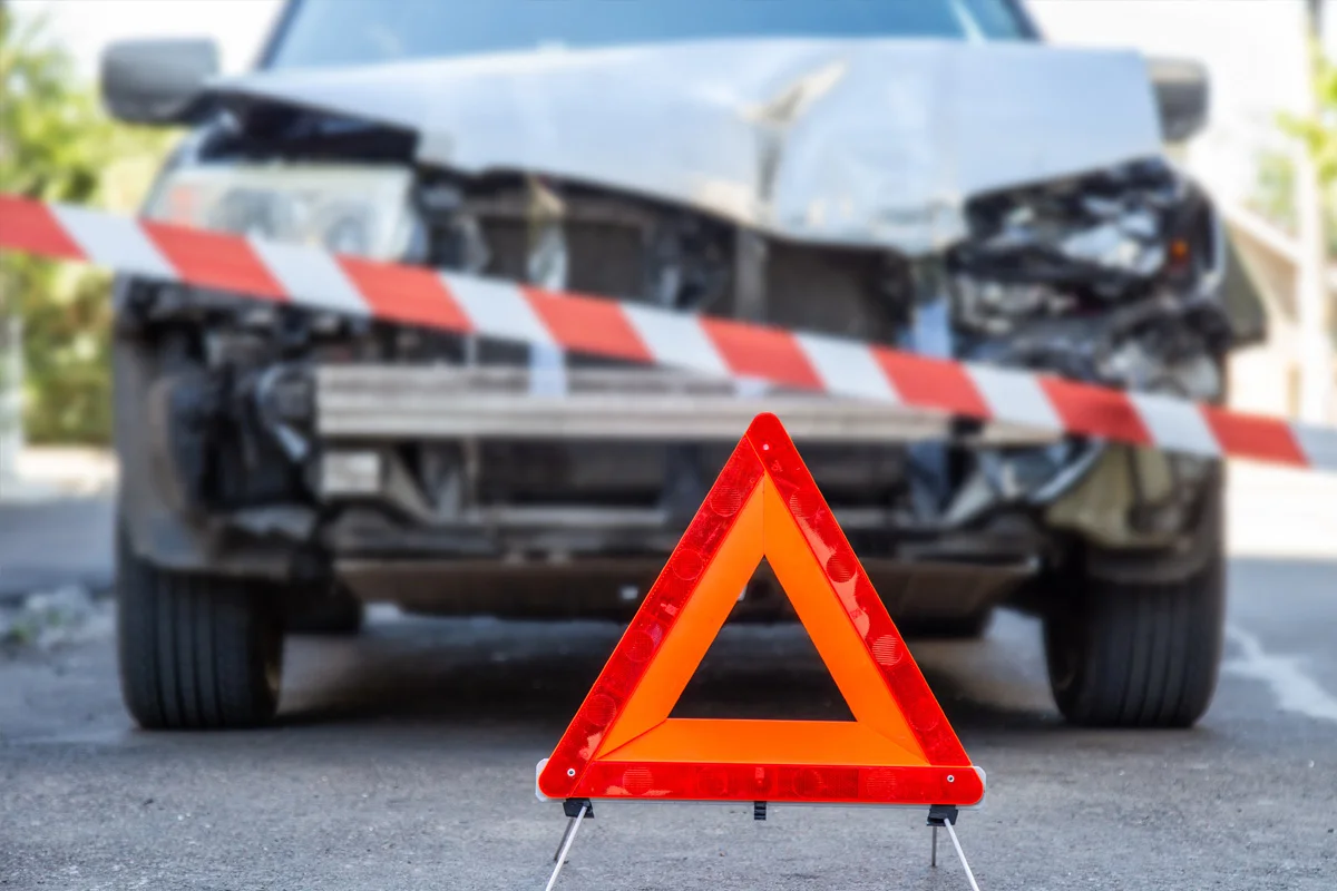 Zeugenaufruf in Hanau HE – Fahrer flüchtet nach Unfall auf A66
