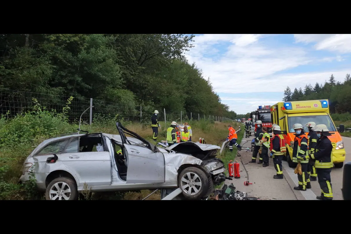 Unfall auf der A29 bei Emstek – Heftiger Verkehrsunfall auf der Autobahn