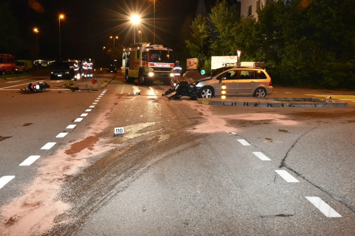 Dielsdorf ZH - Verkehrsunfall fordert verletzten Motoradfahrer - Zeugenaufruf