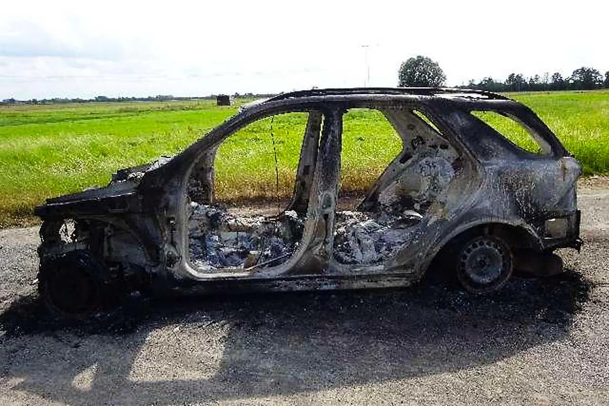 Salzgitter - Mysteriöser Fahrzeugbrand -  Zeugenaufruf