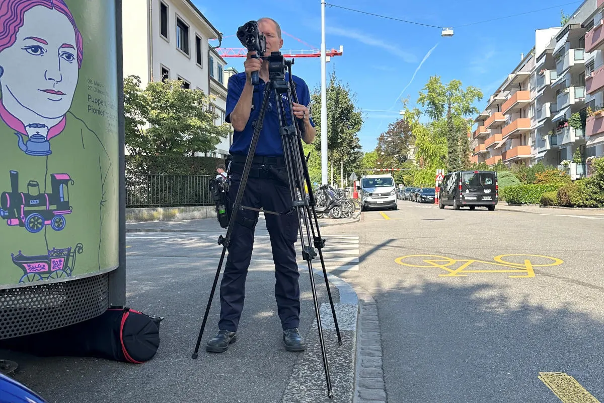 Basel Stadt BS - Jugendliche E-Scooter-Fahrer werden gebüsst