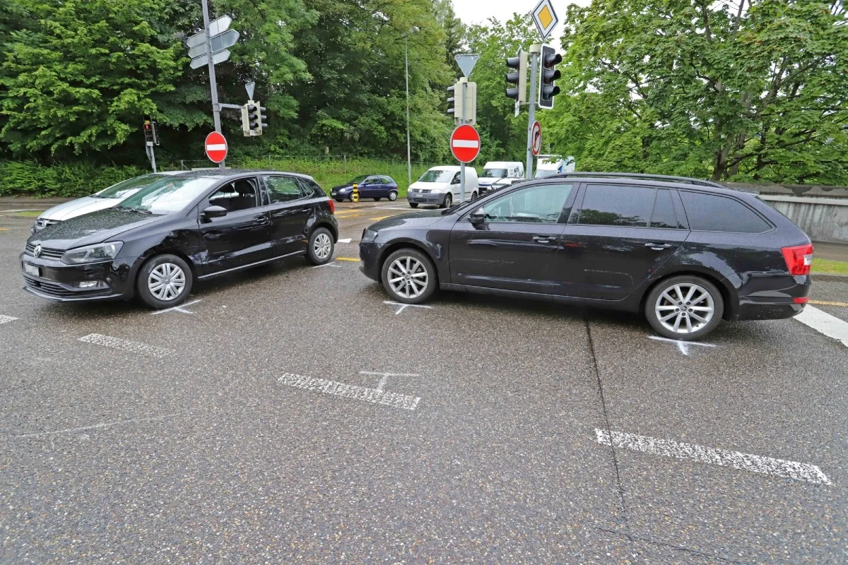 St.Gallen - Zwei Autos kollidieren auf Splügenstrasse