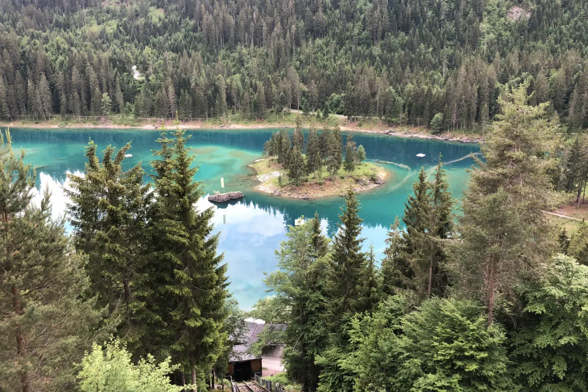 Unterwegs mit dem polizeiticker am Caumasee in Graubünden GR