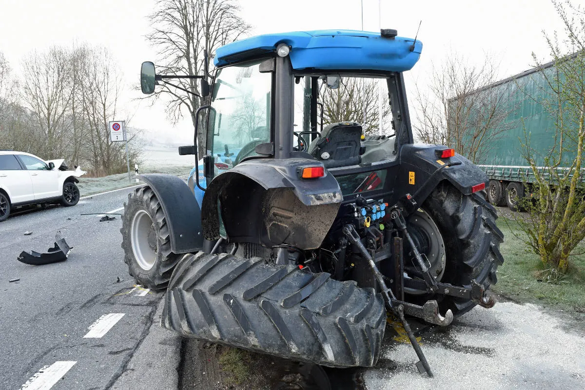 Beromünster LU – Kollision zwischen Auto und Traktor