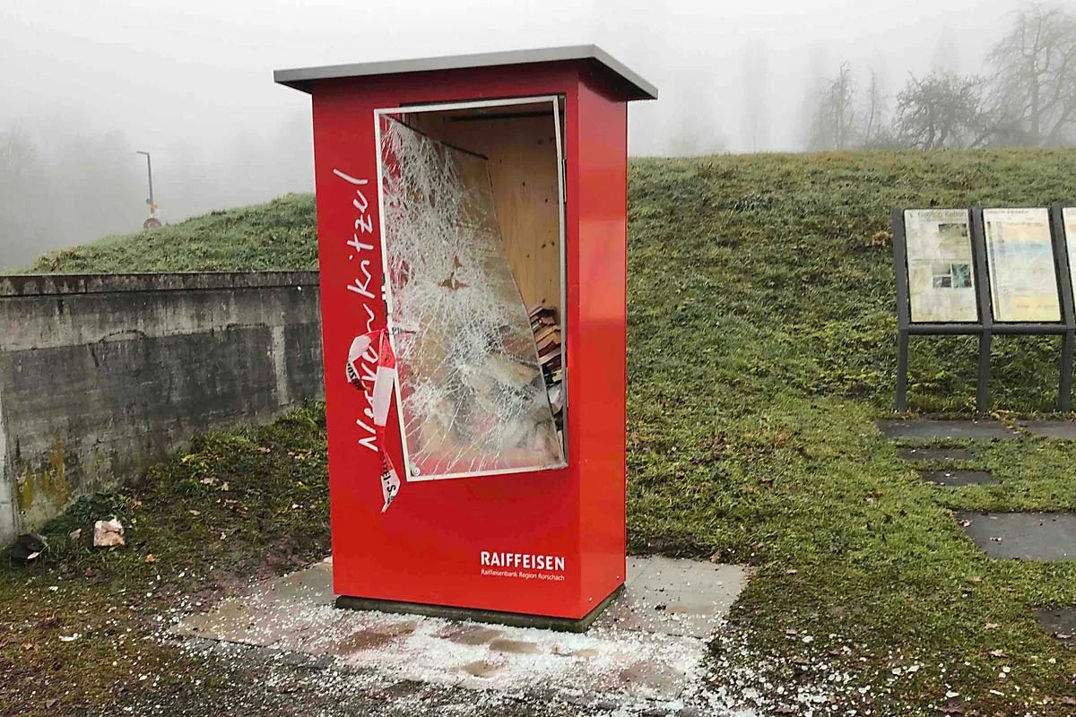 Vandalen in Tübach SG - Zwei Jugendliche werden gesucht