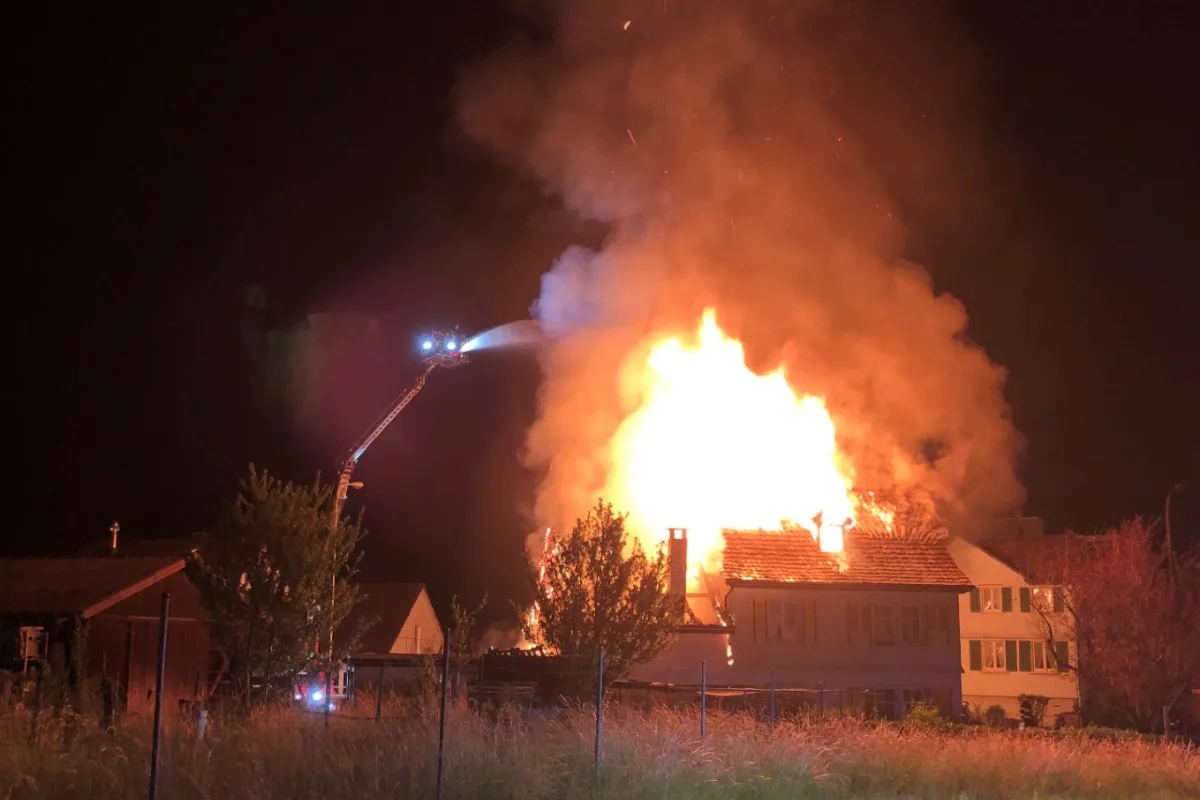 Tägerwilen TG -  Vollbrand von Einfamilienhaus - Grosser Sachschaden