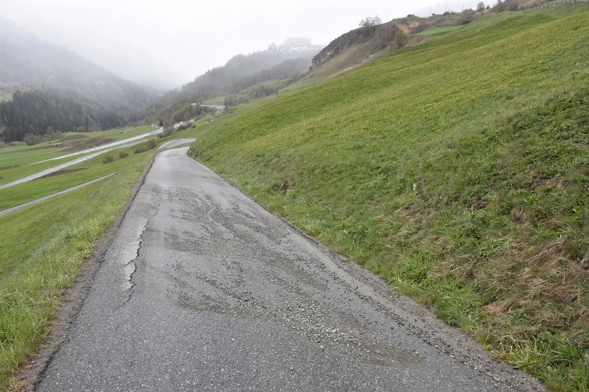 Ardez GR - Radfahrerin bei Sturz schwer verletzt