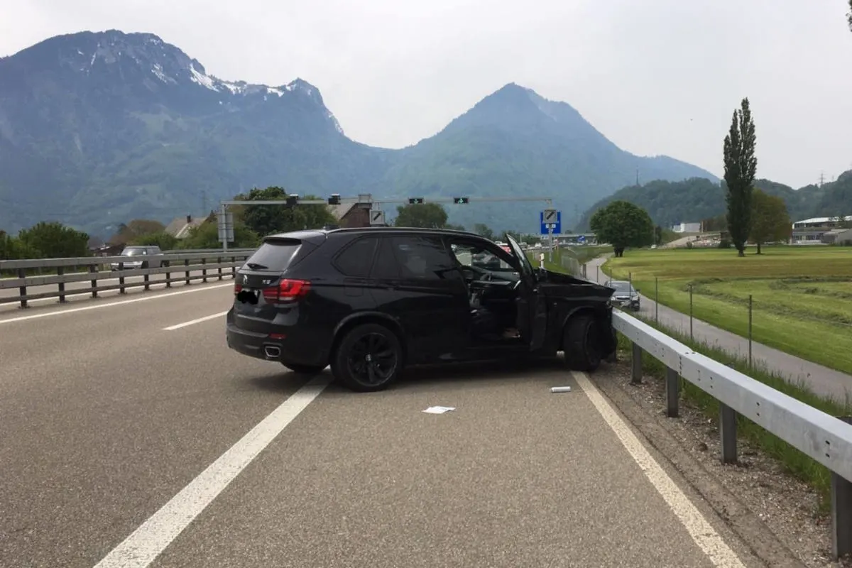 A3 Mollis GL - Verkehrsunfall auf der Autobahn
