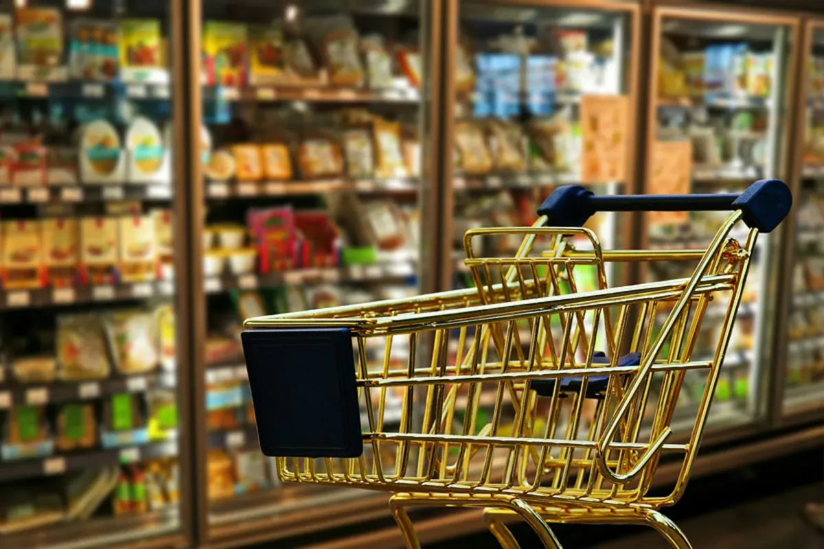 Lauenburg - Kundin im Supermarkt eingeschlossen