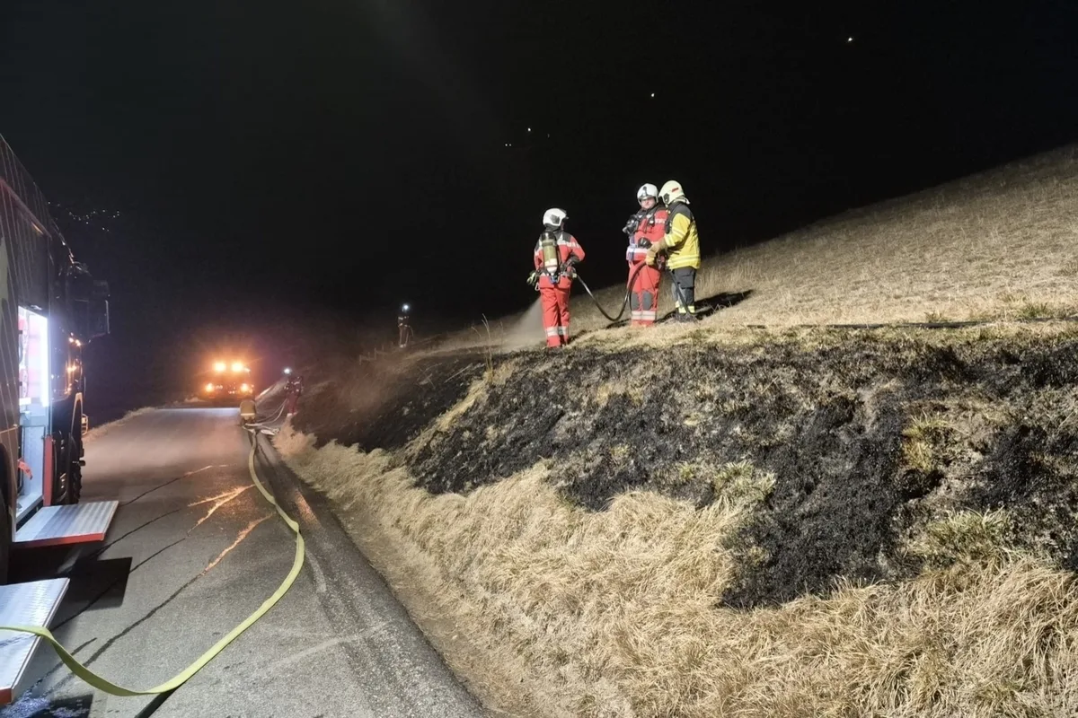 Zorten GR – 200 Quadratmeter Böschung in Flammen
