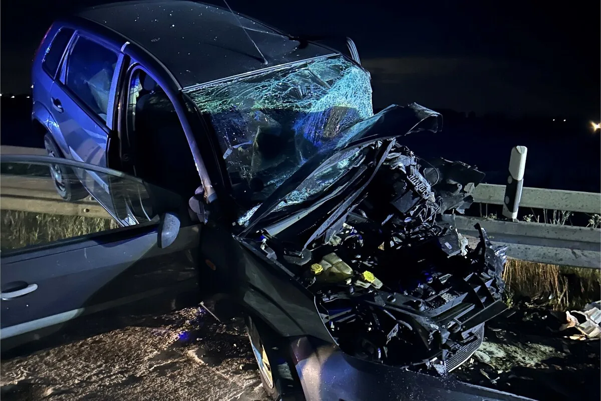 Düren NW - Zwei Personen nach Unfall schwer verletzt