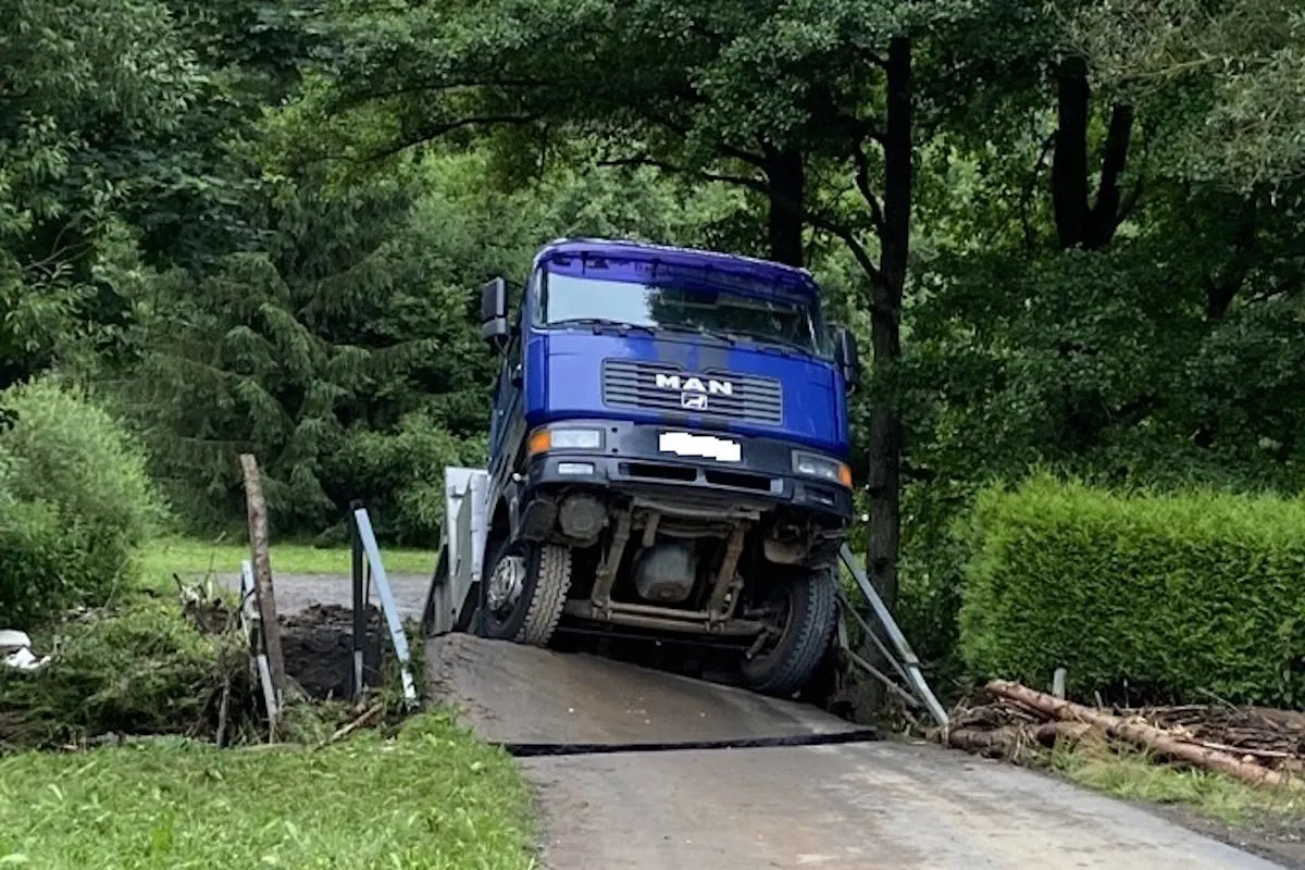 Gerolstein – Brücke unter Lastwagen zusammengebrochen