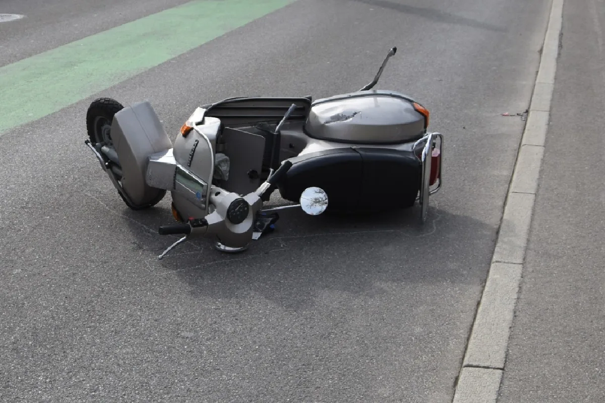 Tübach SG - Autofahrer übersieht Rollerfahrer